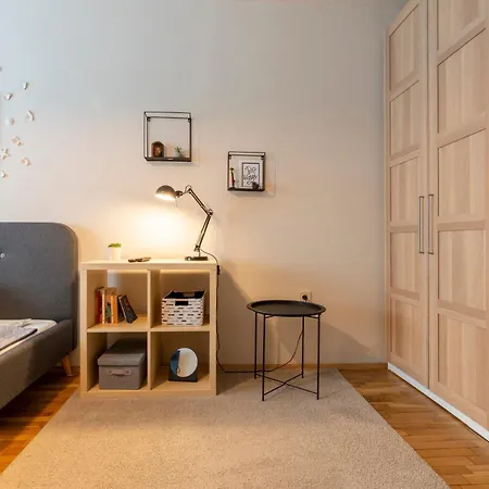 Apartament Our Place